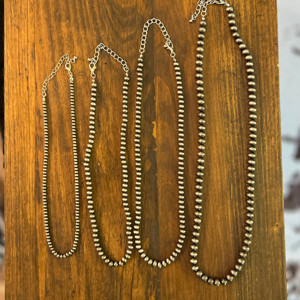 Cowgirl Pearls Necklace Set